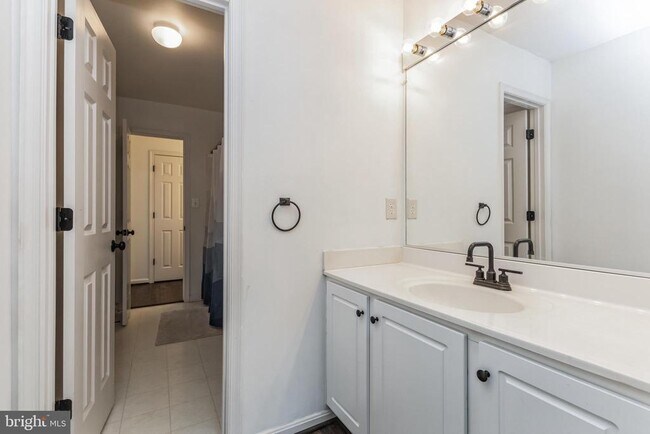 Building Photo - 42753 Stadler Ln