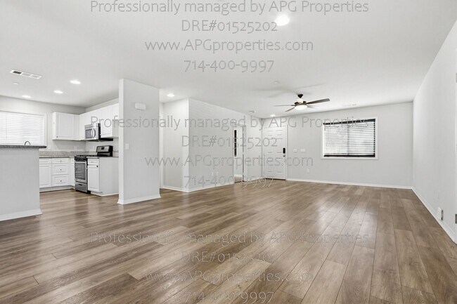 Building Photo - 139 Thompson Ave