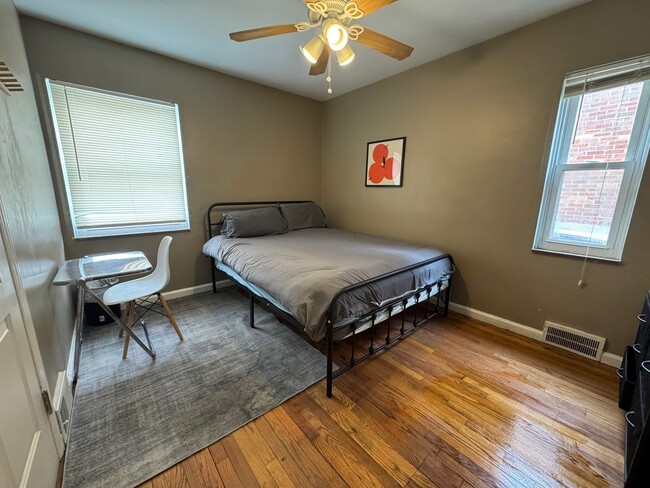 Building Photo - 16927 Chandler Park Dr