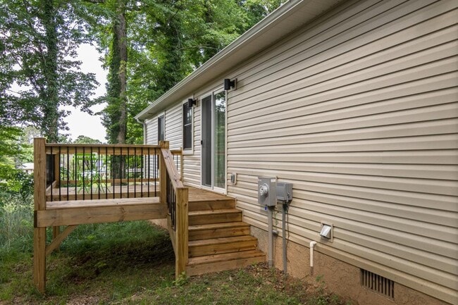 Building Photo - 15 Sand Hill School Rd