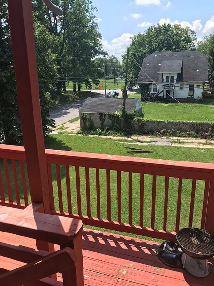 Building Photo - 4101 Fernhill Ave