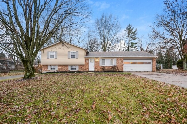 Building Photo - 853 Meadow Ridge Dr