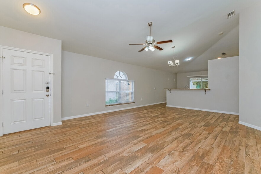 Building Photo - 13719 Gentle Woods Ave