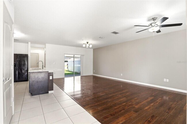 Building Photo - 4813 Apple Blossom Ln