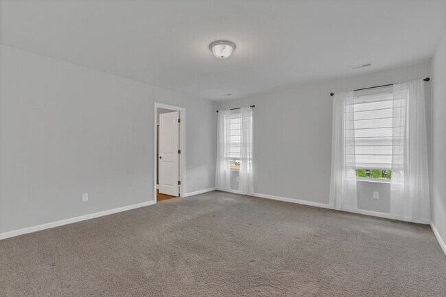 Building Photo - 1051 Lonergan Cir