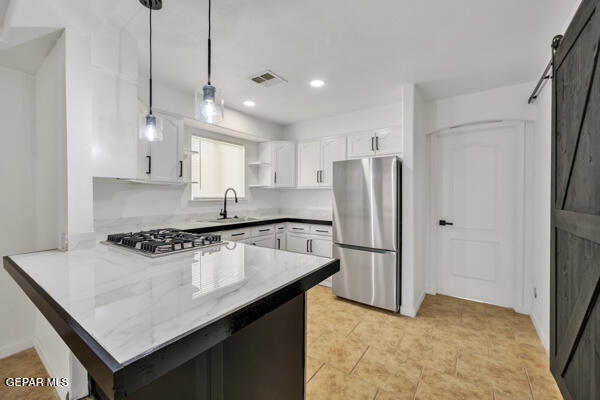 Building Photo - 4660 Vulcan Ave