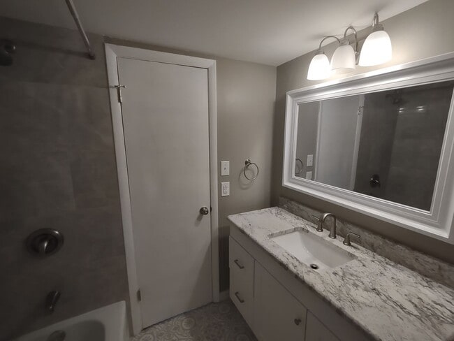 Building Photo - Newly Renovated Condo located in "Coventry...
