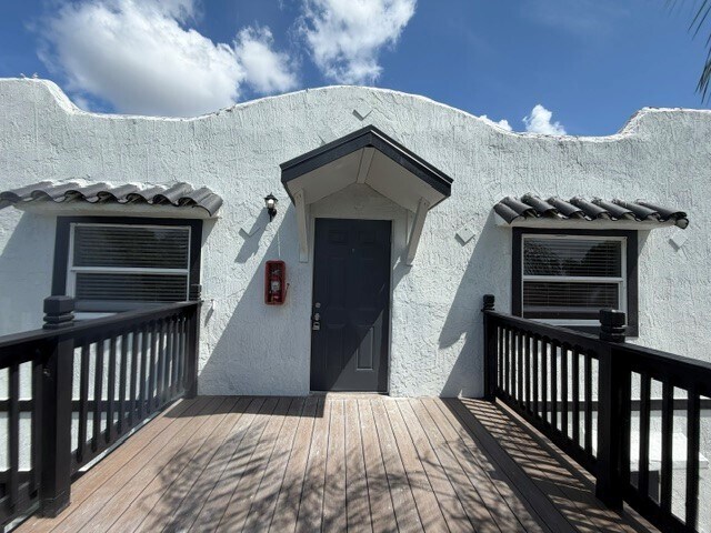 Building Photo - 519 Pilgrim Rd