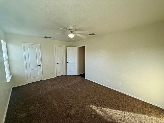 Building Photo - Beautiful 4-Bedroom, 2.5 Bathroom Home Near Seaworld!