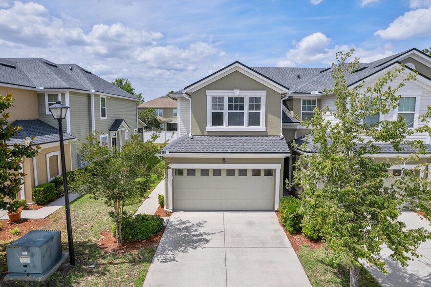 Building Photo - 3851 Aubrey Ln