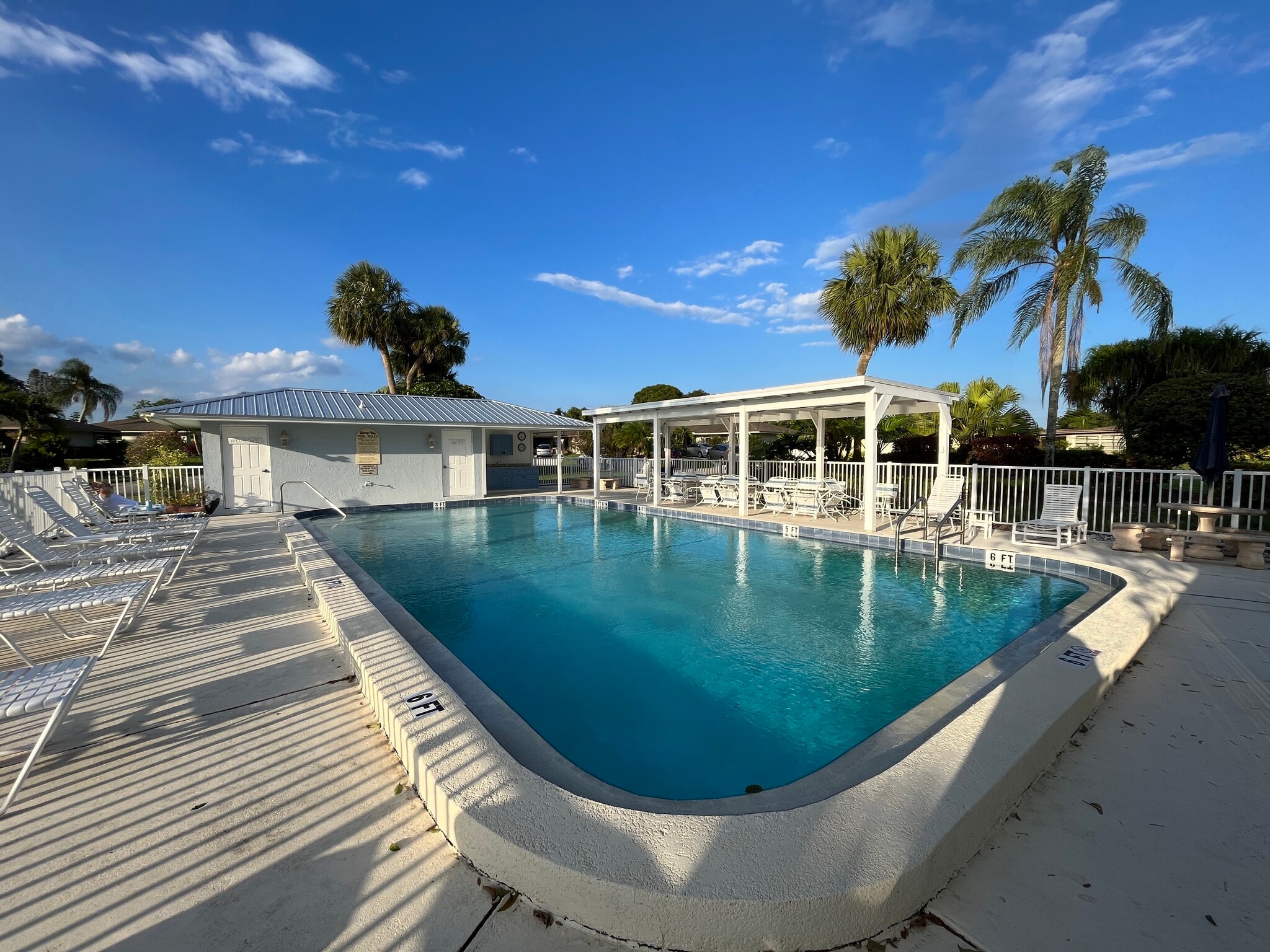 Building Photo - 5227 SE Sea Island Way