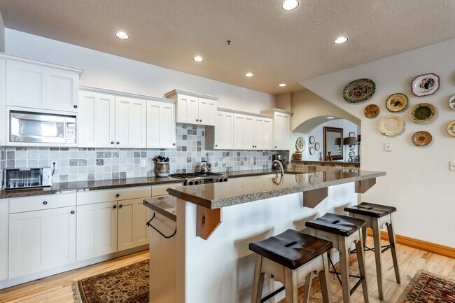 Building Photo - 16 Gallivan Ct