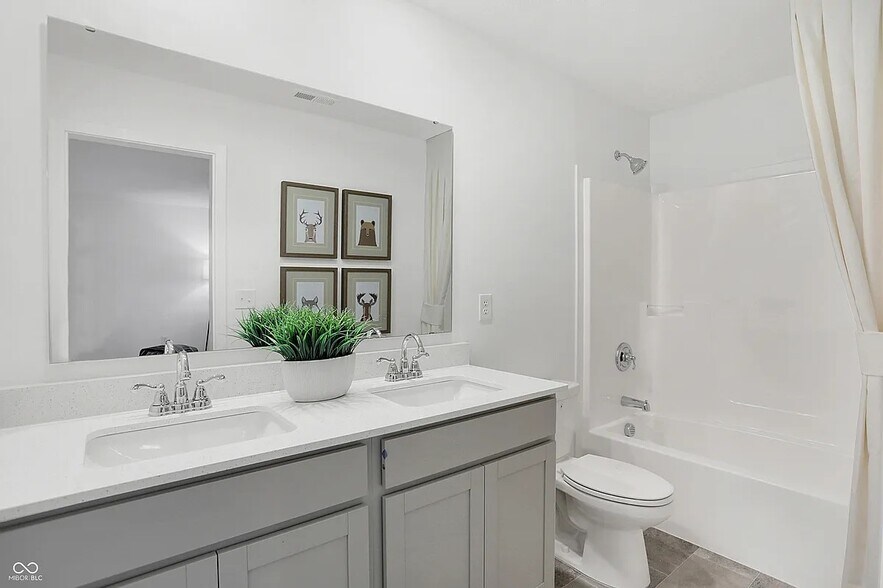 Building Photo - 3643 Andean Dr