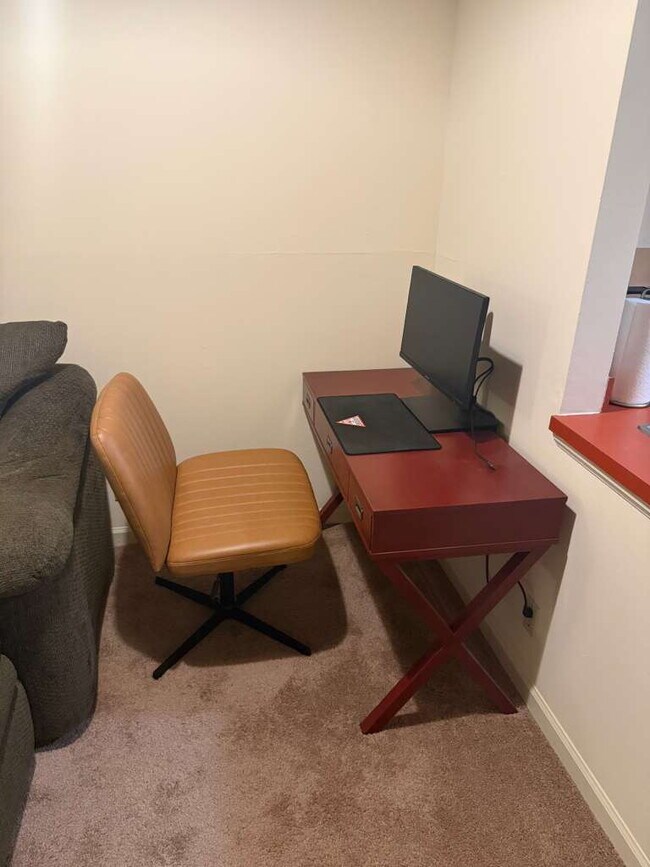 Building Photo - "Furnished Urban Oasis: Spacious 1-Bedroom in Prime St. Louis Location, SOULARD – 900 Sq Ft of Co...