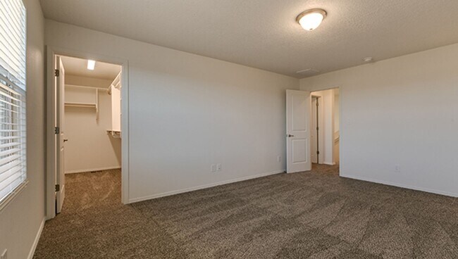 Building Photo - New Townhome in Santa Fe