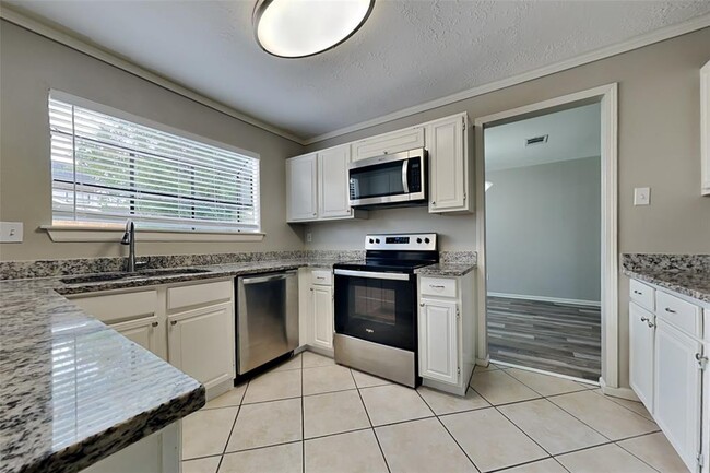 Building Photo - 3615 Darnell Ct