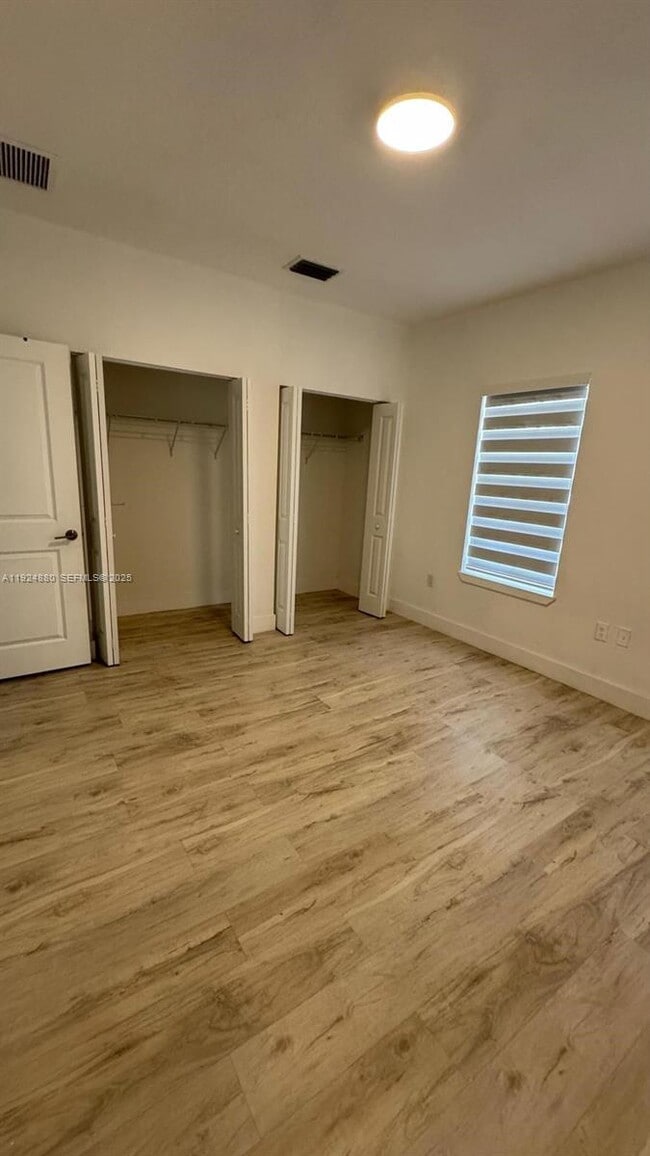 Building Photo - 22175 Miami Ave