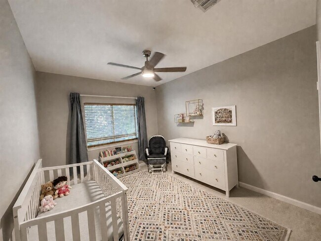 Building Photo - 2536 Crenshaw Dr