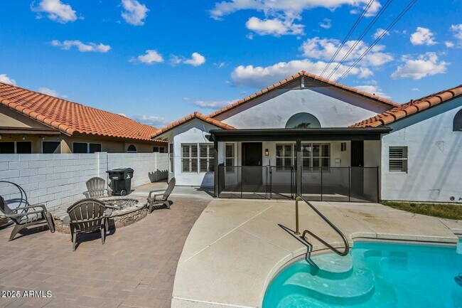 Building Photo - 4627 E White Aster St