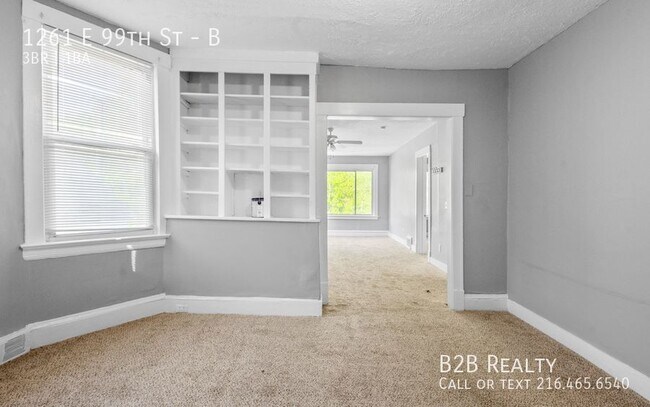 Building Photo - 1261 E 99th St