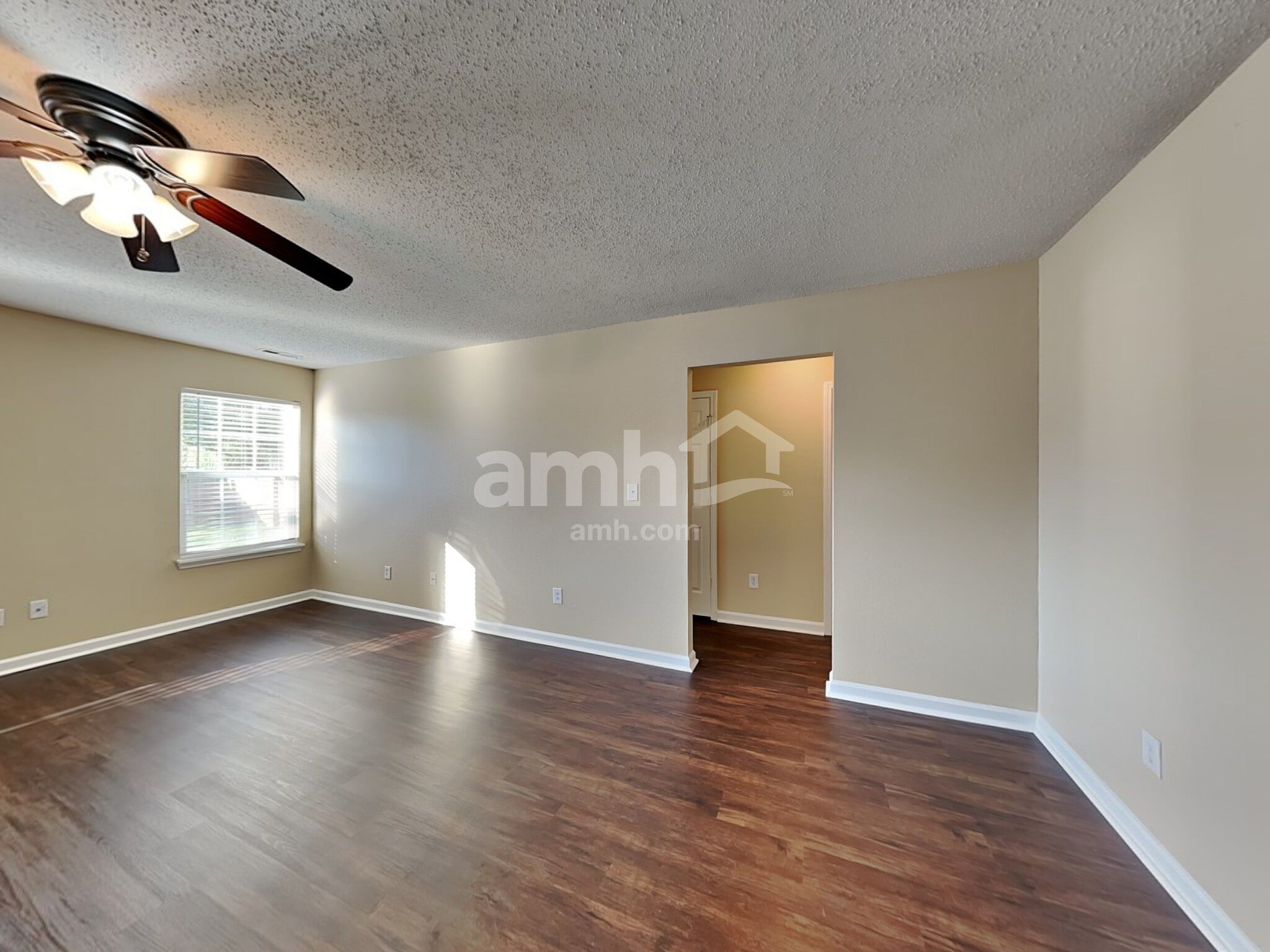 Building Photo - 5452 Wood Hollow Dr