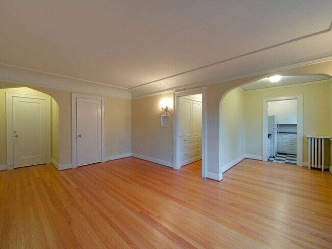 Interior Photo - The Oriana