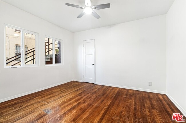 Building Photo - 1319 S Mansfield Ave