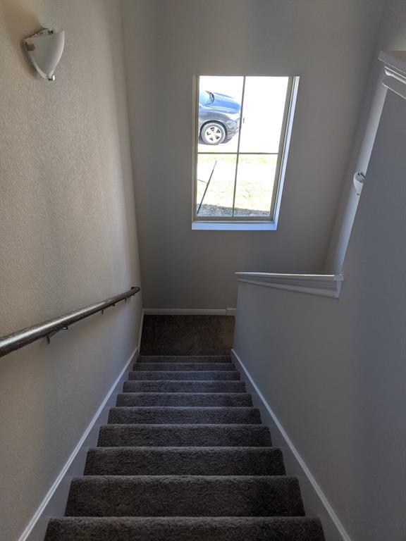 Building Photo - 905 Durness Dr