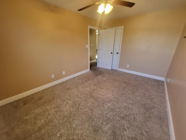 Building Photo - 703 Jim Brown Dr