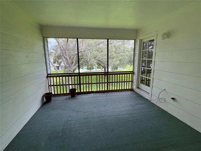 Building Photo - 720 E Gilchrist Ct