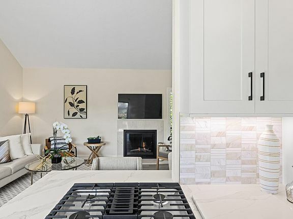 Building Photo - 4000 Rio Rd