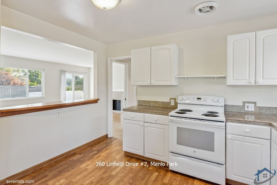 Building Photo - 260 Linfield Dr