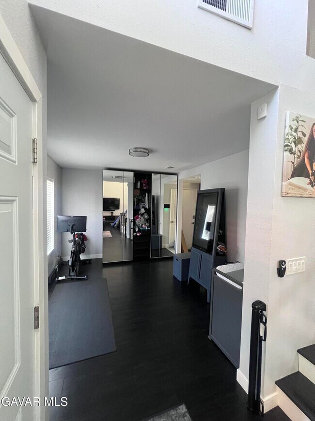 Building Photo - 39357 Landmark Ct