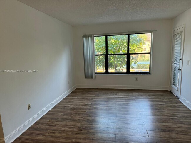 Building Photo - 4321 W McNab Rd