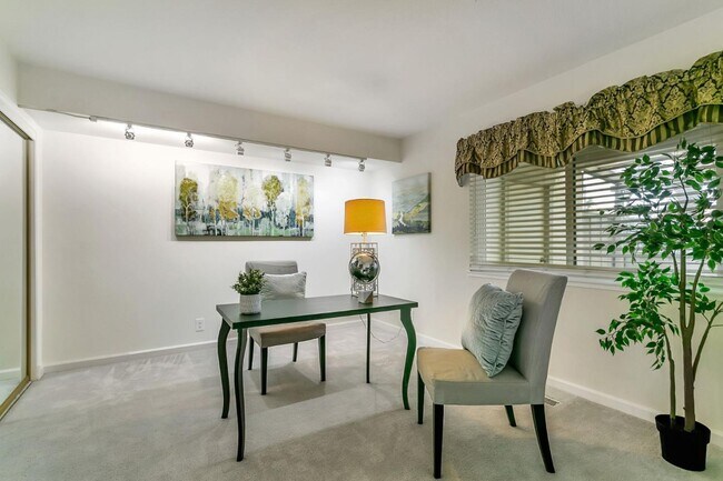 Building Photo - 5350 Cribari Green