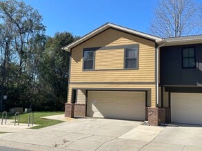 Building Photo - 2315 Timber Oak Ln