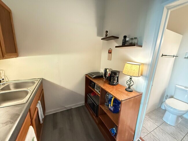 Building Photo - 87-3186-3186 Carissa Rd