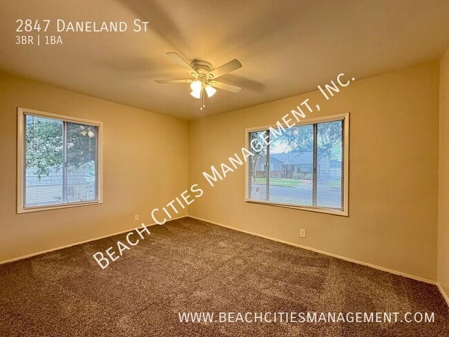 Building Photo - 2847 Daneland St