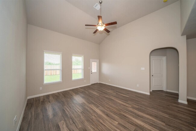 Building Photo - 9514 Yellow Rose Dr