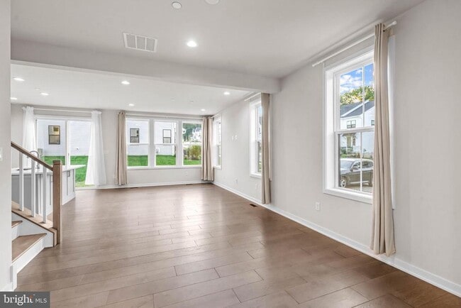 Building Photo - 315 Gilman St