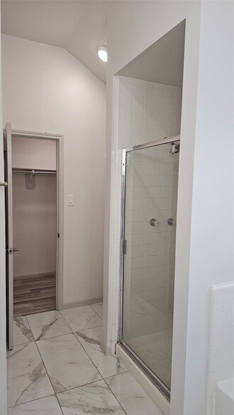 Building Photo - 23510 Stratsborough Dr