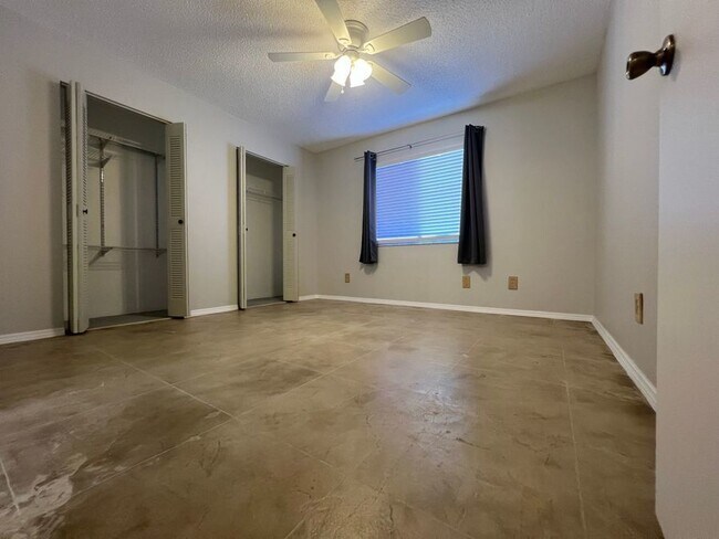 Building Photo - 528 Winter Terrace
