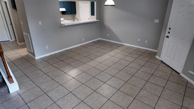 Building Photo - 3032 La Estancia Ln
