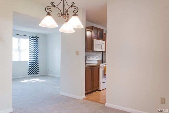 Building Photo - 9071 Wrenwood Ln