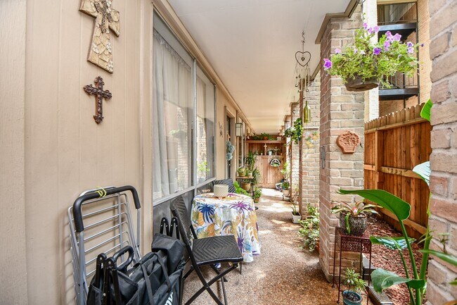 Building Photo - 4635 Wild Indigo St