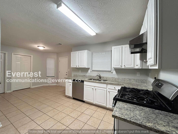 Building Photo - 3129 Far Emerald Land