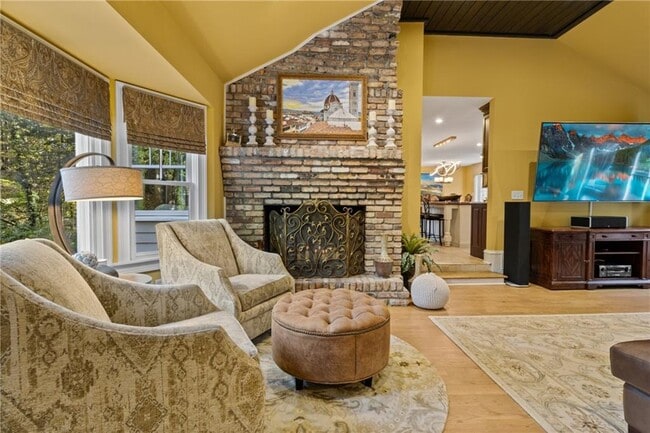 Building Photo - 1532 Huntingdon Trail