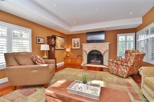 Building Photo - 204 Cypress Hills Ct