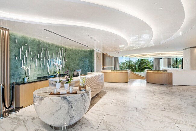 Building Photo - 900 N Ocean Blvd