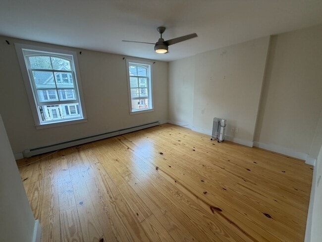 Building Photo - 150 Lander St